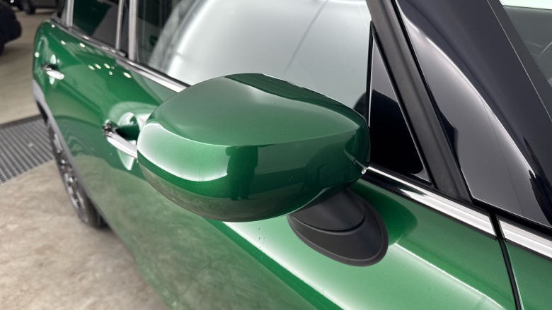 MINI Hatchback 1.5 Cooper Classic 5dr Auto Petrol Hatchback